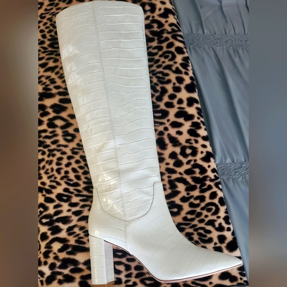 Antonio Melani White Boots Size 9.5